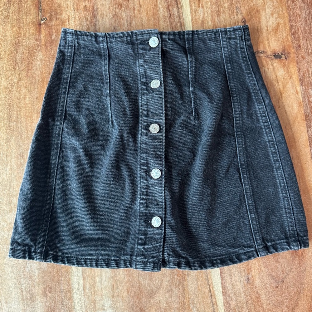 Elegant Black Button-Front Mini Skirt